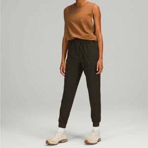 lululemon Stretch High-Rise Joggers sz 6 in Dark Olive